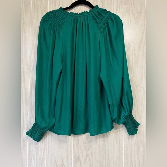 Ann Taylor Loft emerald green, Soft Satin long sleeved blouse size M EUC - Picture 5 of 5